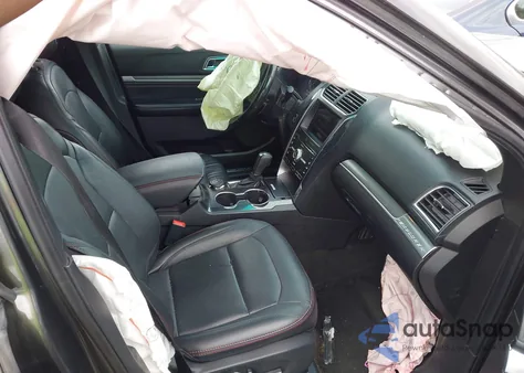 2017 Ford Explorer Sport z USA, uszkodzony, nr VIN 1FM5K8GT9HGD61871